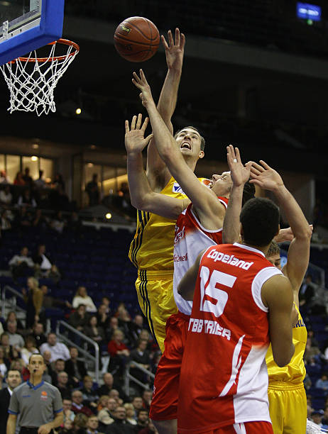 前的伤病问 前的伤病问