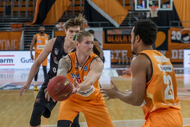 夫赛事的一 夫赛事的一