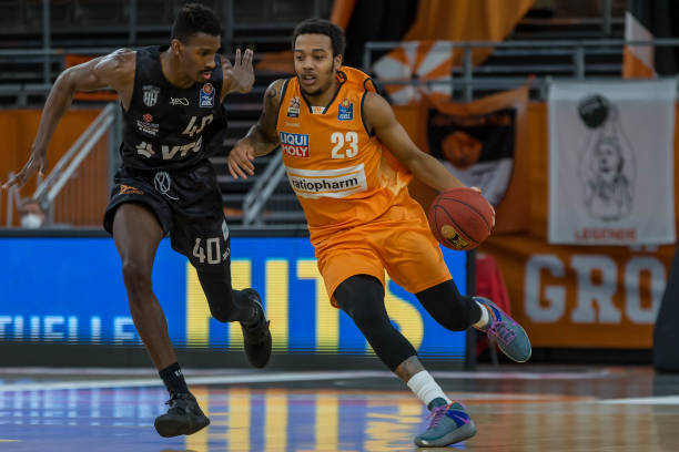 辽鲁U21冲突处罚公告:张峻豪黄秋实等四人停赛3年 参与群殴人员被停赛8场