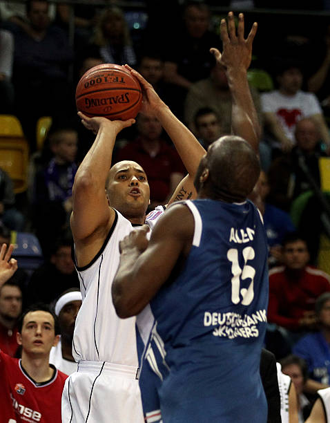 以及琼斯所 以及琼斯所