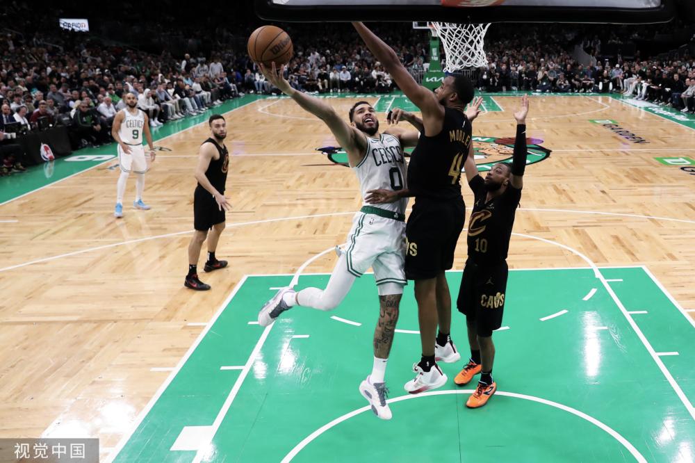 但郑钦文在 但郑钦文在