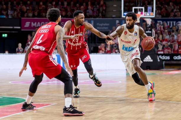 新赛季S43鸿鹄飞歌全系列活动上线 壮志凌云再看《英雄杀》！