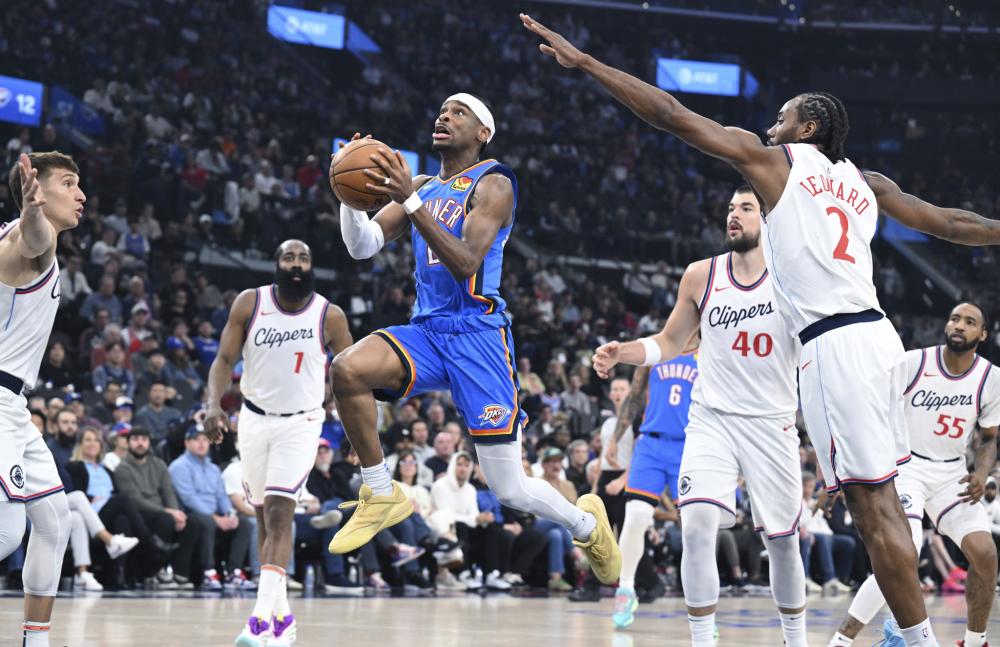 里夫斯17罚15中狂砍36分8助攻，湖人铩羽凯尔特人背靠背鏖战惨败