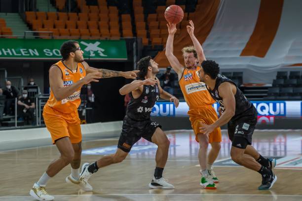 杜兰特你太狠了，36岁再爆发，打破太阳队队史56年纪录